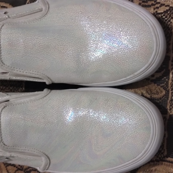 Vans Asher Deluxe Iridescent Slip-On Sneaker Size Women's 11 GUC - Picture 2 of 9